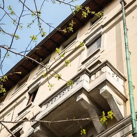 Apartment De Angeli Chic Milan